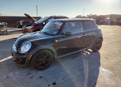 Vehicle Report for VIN WMWSU3C52DT549349 - Image 1