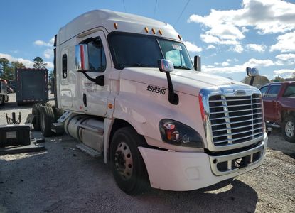 Vehicle Report for VIN 3AKJGLDV4HSJH0713 - Image 1