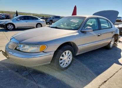 Доклад за превозно средство за VIN 1LNHM97V0YY826403 - Изображение 1