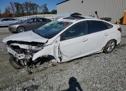 Informe del vehículo para VIN 1FADP3F24DL348238 - Imagen 1