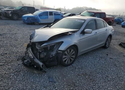 Rapport sur le véhicule pour VIN 1HGCP2F75BA133411 - Image 1