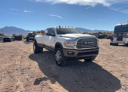 Vehicle Report for VIN 3C6UR5LL5KG624554 - Image 1