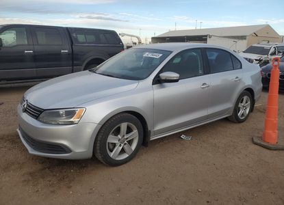 Raport pojazdu dla VIN 3VWDP7AJ1CM350877 - Obraz 1