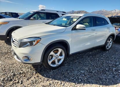 Informe del vehículo para VIN WDCTG4GB2JJ405015 - Imagen 1