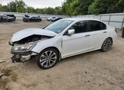 Звіт про транспортний засіб для VIN 1HGCR2F56FA264927 – зображення 1