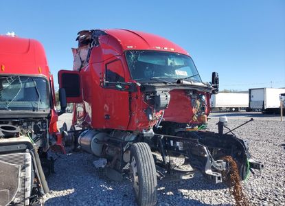 Vehicle Report for VIN 1XKYDP9XXHJ138977 - Image 1