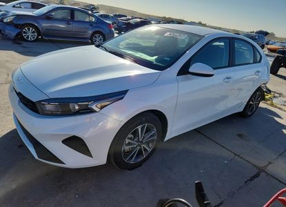 Vehicle Report for VIN 3KPF24AD4RE768047 - Image 1