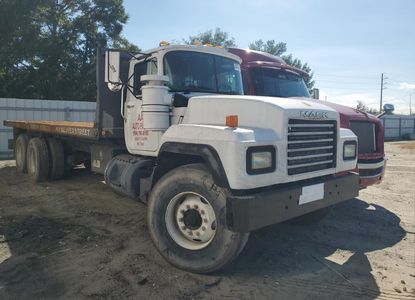 تقرير المركبة لـ VIN 1M2P267C43M065504 - الصورة 1