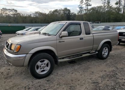 Vehicle Report for VIN 1N6ED26T5YC413840 - Image 1