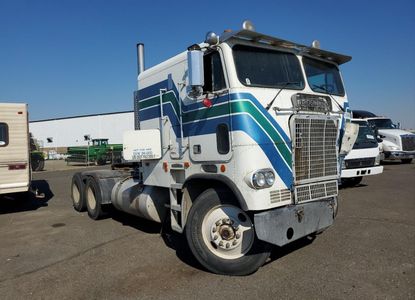 Отчет о транспортном средстве для VIN 1FUEYDYB3CP210138 - изображение 1