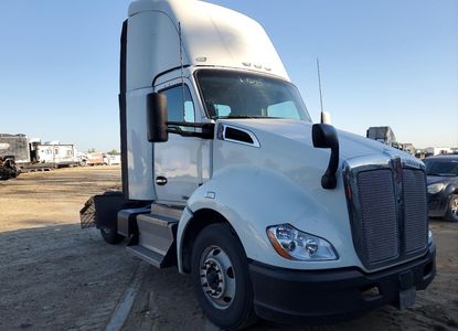 Vehicle Report for VIN 1XKYAP8X5HJ171721 - Image 1