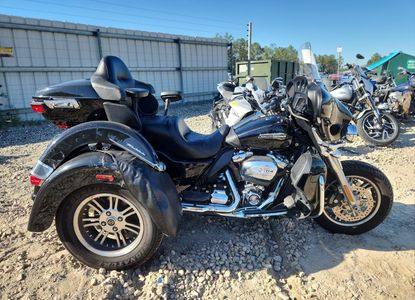 تقرير المركبة لـ VIN 1HD1MAF10LB857067 - الصورة 1