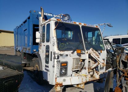 ავტომობილის ანგარიში VIN 1M2AC07CXYM003743 -ისთვის - სურათი 1