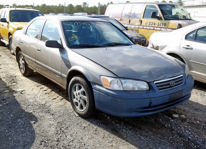 Rapport sur le véhicule pour VIN 4T1BF22K0YU105901 - Image 1