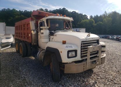 Fahrzeugbericht für VIN 1M2P270Y1TM027403 – Bild 1