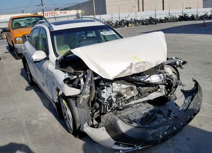 Informe del vehículo para VIN JN1BJ0RP0GM233842 - Imagen 1