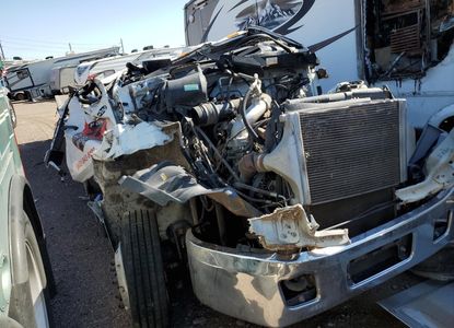 Звіт про транспортний засіб для VIN 5PVNJ8JN3H4S52969 – зображення 1