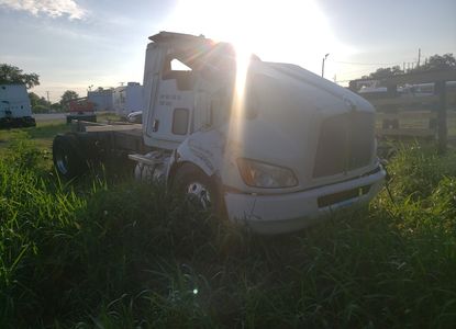 Vehicle Report for VIN 2NKHHM7XXLM379794 - Image 1