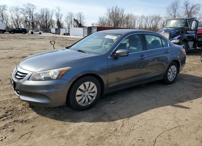 Informe del vehículo para VIN 1HGCP2F30BA135581 - Imagen 1