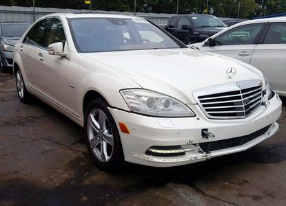 Fahrzeugbericht für VIN WDDNG7DB5CA465495 – Bild 1