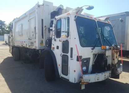 Fahrzeugbericht für VIN 1M2AU02CXCM006302 – Bild 1