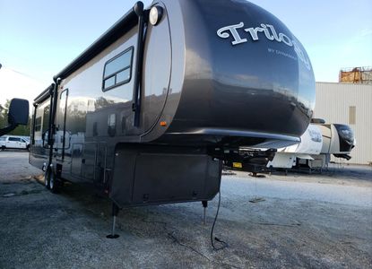 Raport pojazdu dla VIN 5ZT3TL4B4DC000104 - Obraz 1