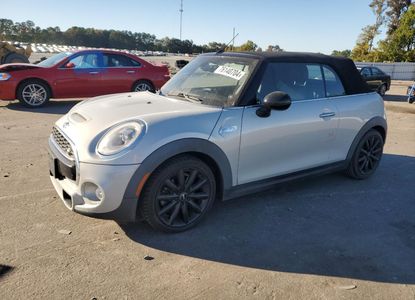 Vehicle Report for VIN WMWWG9C50G3C22502 - Image 1