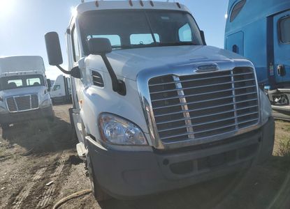 Vehicle Report for VIN 3AKBGADV5HSJD0472 - Image 1