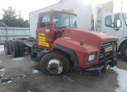 Звіт про транспортний засіб для VIN 1M2P264Y5VM024012 – зображення 1