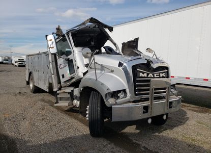 Rapport sur le véhicule pour VIN 1M2AX34B8JM010827 - Image 1