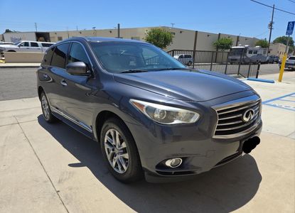 Informe del vehículo para VIN 5N1AL0MM6DC310307 - Imagen 1