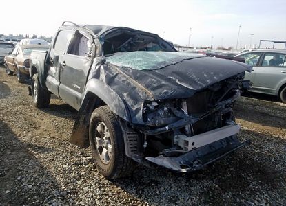 Informe del vehículo para VIN 3TMJU4GN0EM166668 - Imagen 1