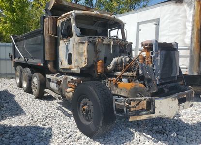 Отчет о транспортном средстве для VIN 1M2AD62C1YW010494 - изображение 1