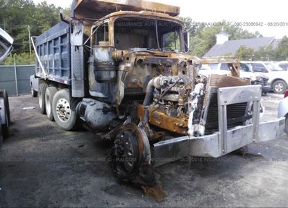 Raport vehicul pentru VIN 1M2P264C81M032135 - Imaginea 1