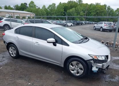 Raport pojazdu dla VIN 19XFB2F51FE214918 - Obraz 1