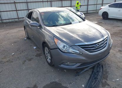 Vehicle Report for VIN 5NPEB4AC4CH471432 - Image 1