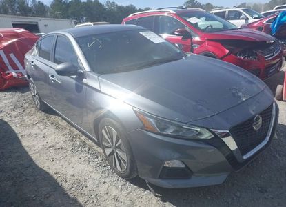 Raport pojazdu dla VIN 1N4BL4DV0MN357870 - Obraz 1