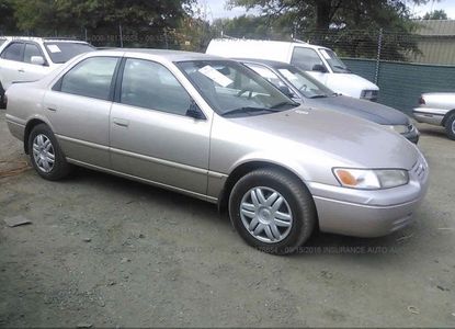 Отчет о транспортном средстве для VIN 4T1BF22K0XU075832 - изображение 1