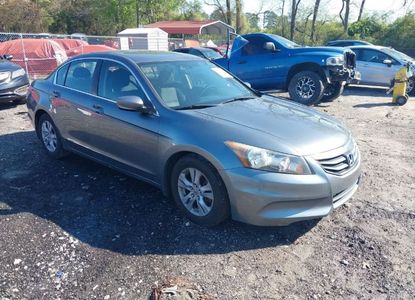 Informe del vehículo para VIN 1HGCP2F41CA026170 - Imagen 1