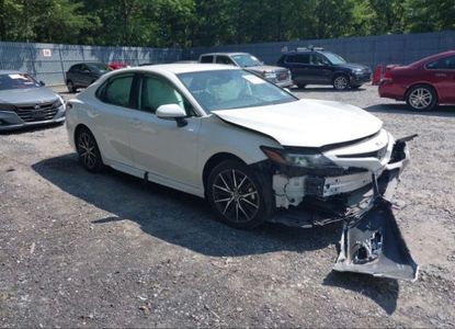 Informe del vehículo para VIN 4T1G11BK5RU125772 - Imagen 1