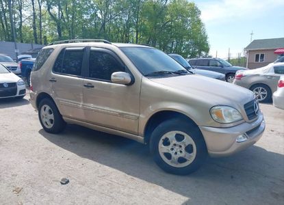 Vehicle Report for VIN 4JGAB57E24A499022 - Image 1