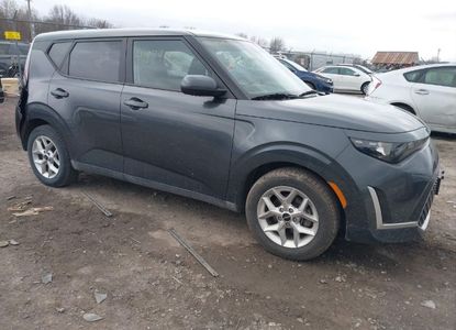 Vehicle Report for VIN KNDJ23AU9P7884345 - Image 1