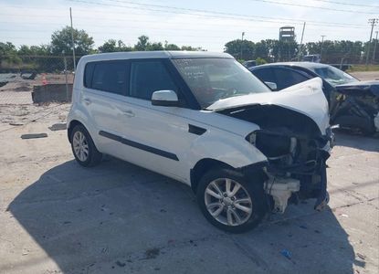 Vehicle Report for VIN KNDJT2A66C7446935 - Image 1