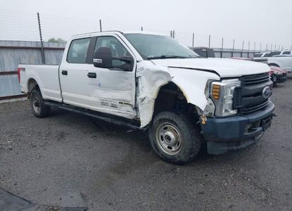 Informe del vehículo para VIN 1FT8W3BT3JEC23079 - Imagen 1