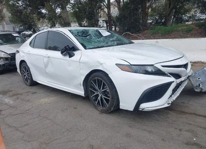 Raport pojazdu dla VIN 4T1G11AK3RU875902 - Obraz 1