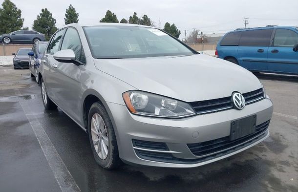 Raport pojazdu dla VIN 3VW217AU6FM011877 - Obraz 1