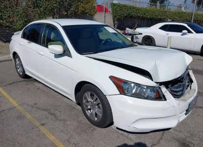 Доклад за превозно средство за VIN 1HGCP2F4XBA007583 - Изображение 1