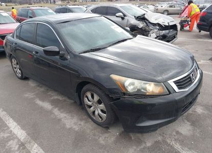 Raport pojazdu dla VIN 1HGCP2F87AA040364 - Obraz 1