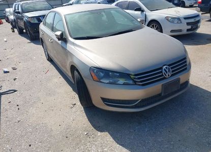 Raport pojazdu dla VIN 1VWAT7A33FC084526 - Obraz 1