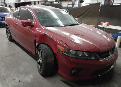 Informe del vehículo para VIN 1HGCT2B84DA000944 - Imagen 1